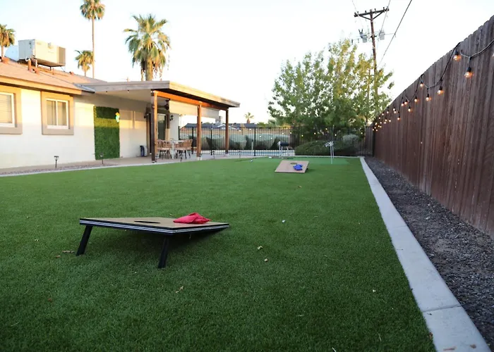 Old Town - Pool, Golf, And Fire Pit Holiday home *
